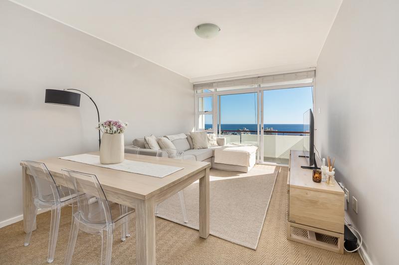 To Let 1 Bedroom Property for Rent in Sea Point Western Cape